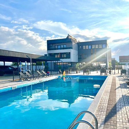 Hotel Focus Прилеп Экстерьер фото